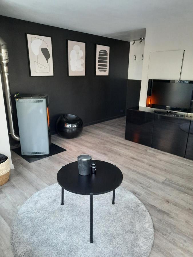 La Pinede - Charmante Maison De Village Hotton Eksteriør bilde